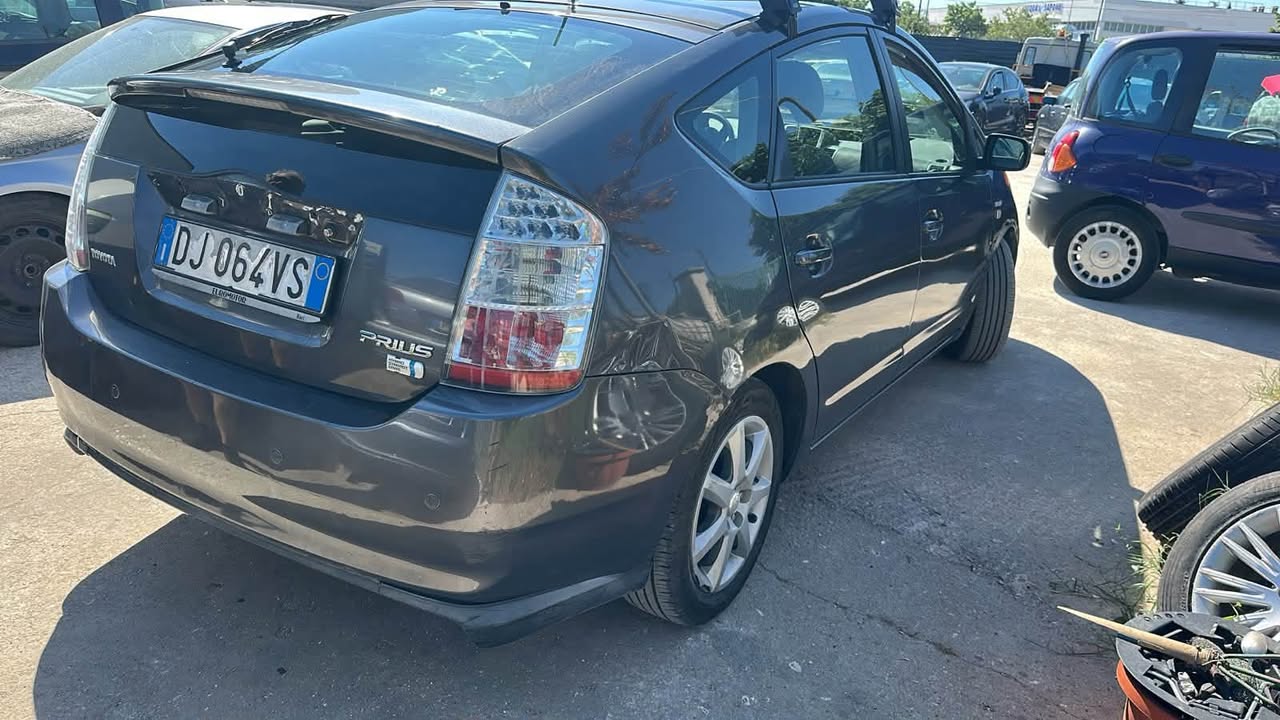 Toyota Prius 2