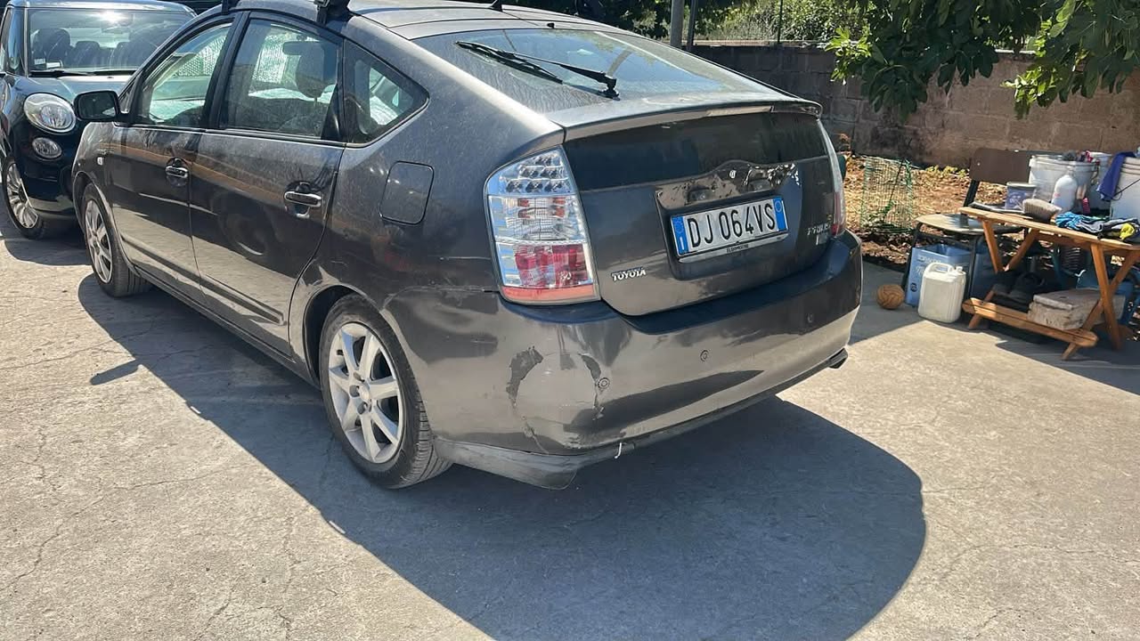 Toyota Prius 3